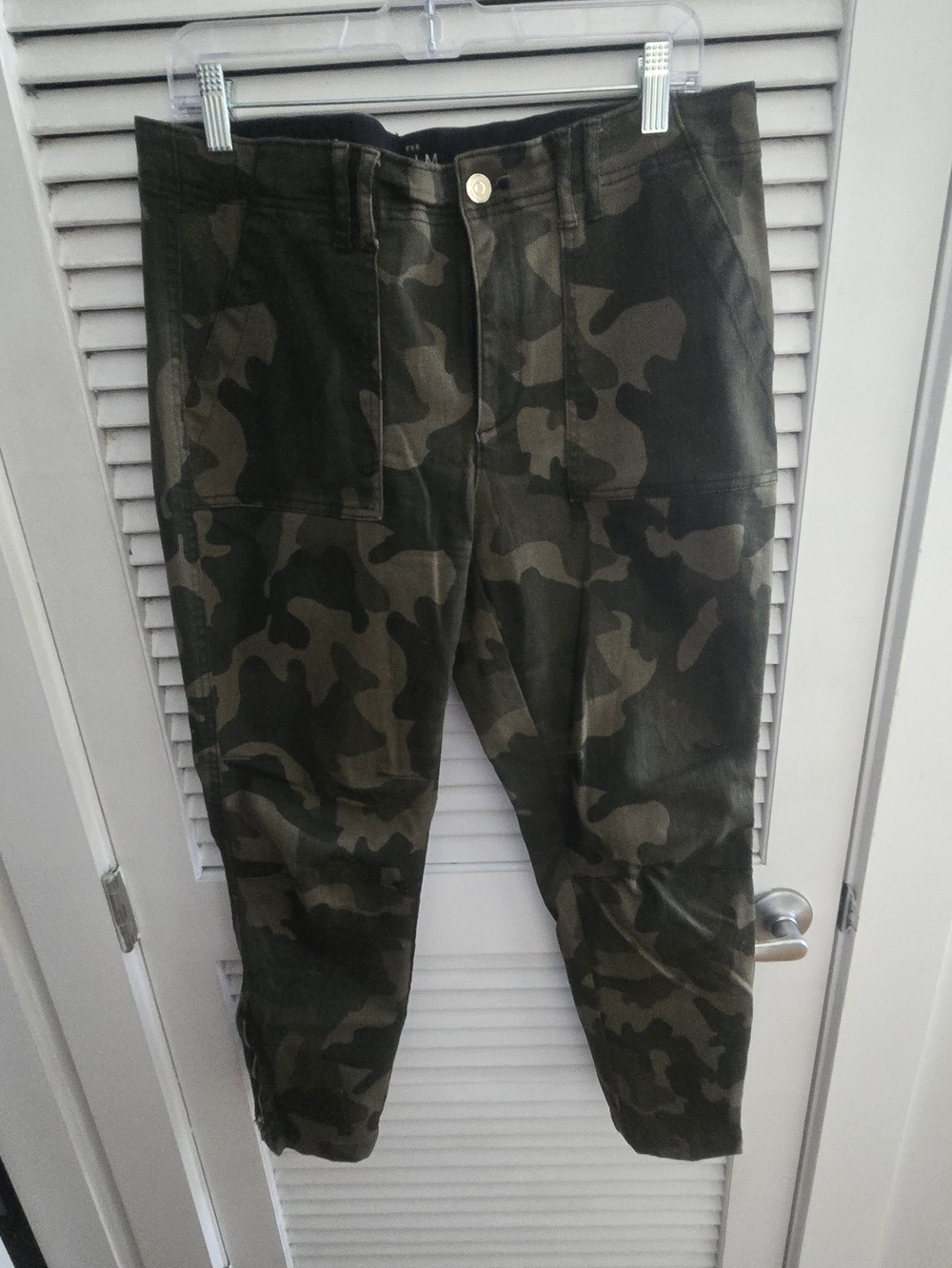 Camo Utility Slim Ankle Pants - Olive Green